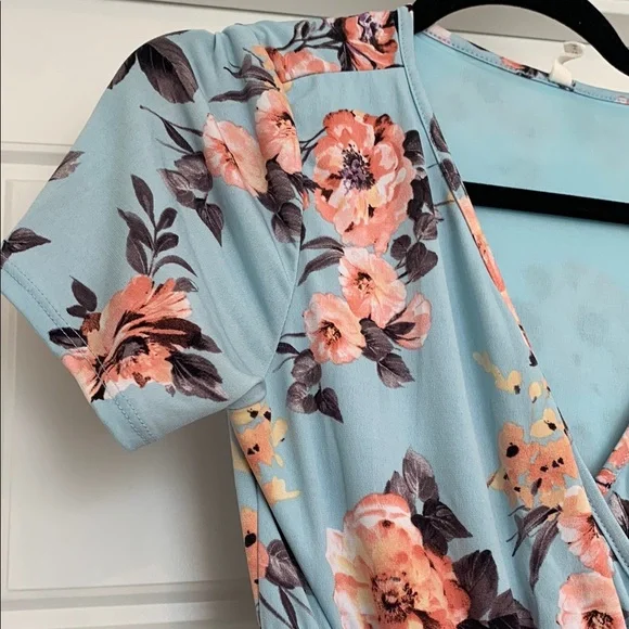 Maternity Pinkblush Floral Wrap dress - Picture 8 of 10